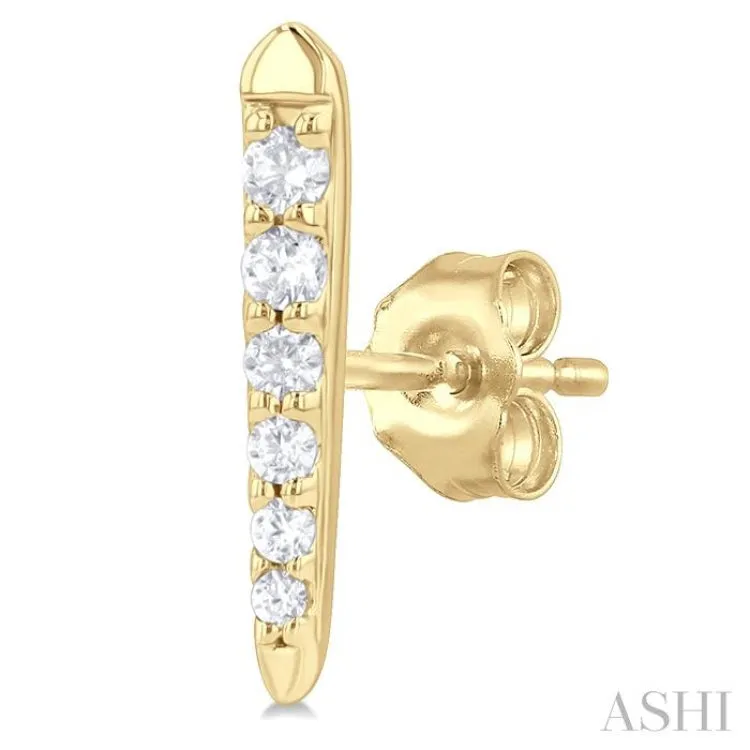 1/10 ctw Petite Vertical Bar Graduated Round Cut Diamond Fashion Stud Earring in 10K Yellow Gold