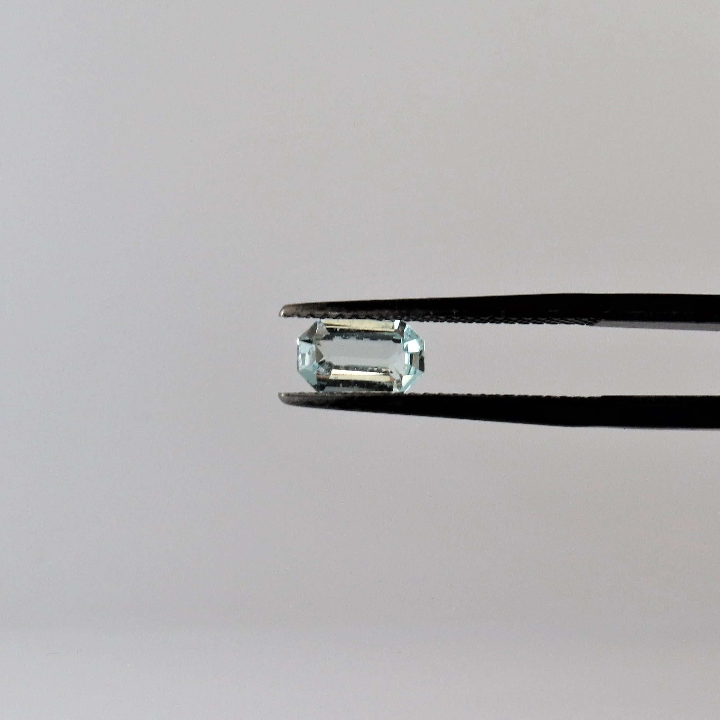 4.3mm x 7.5mm Octagon Aquamarine Stone