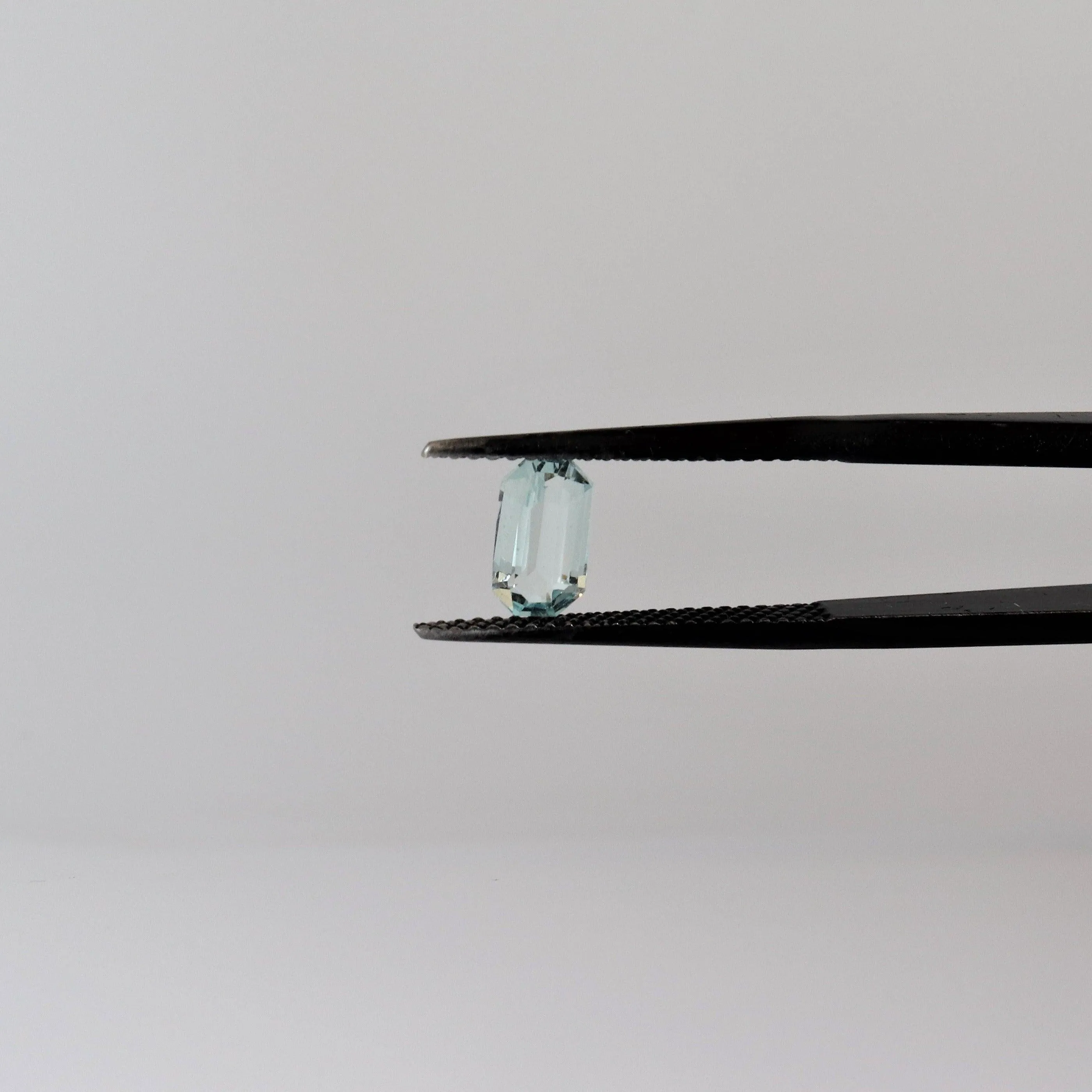 4.3mm x 7.5mm Octagon Aquamarine Stone
