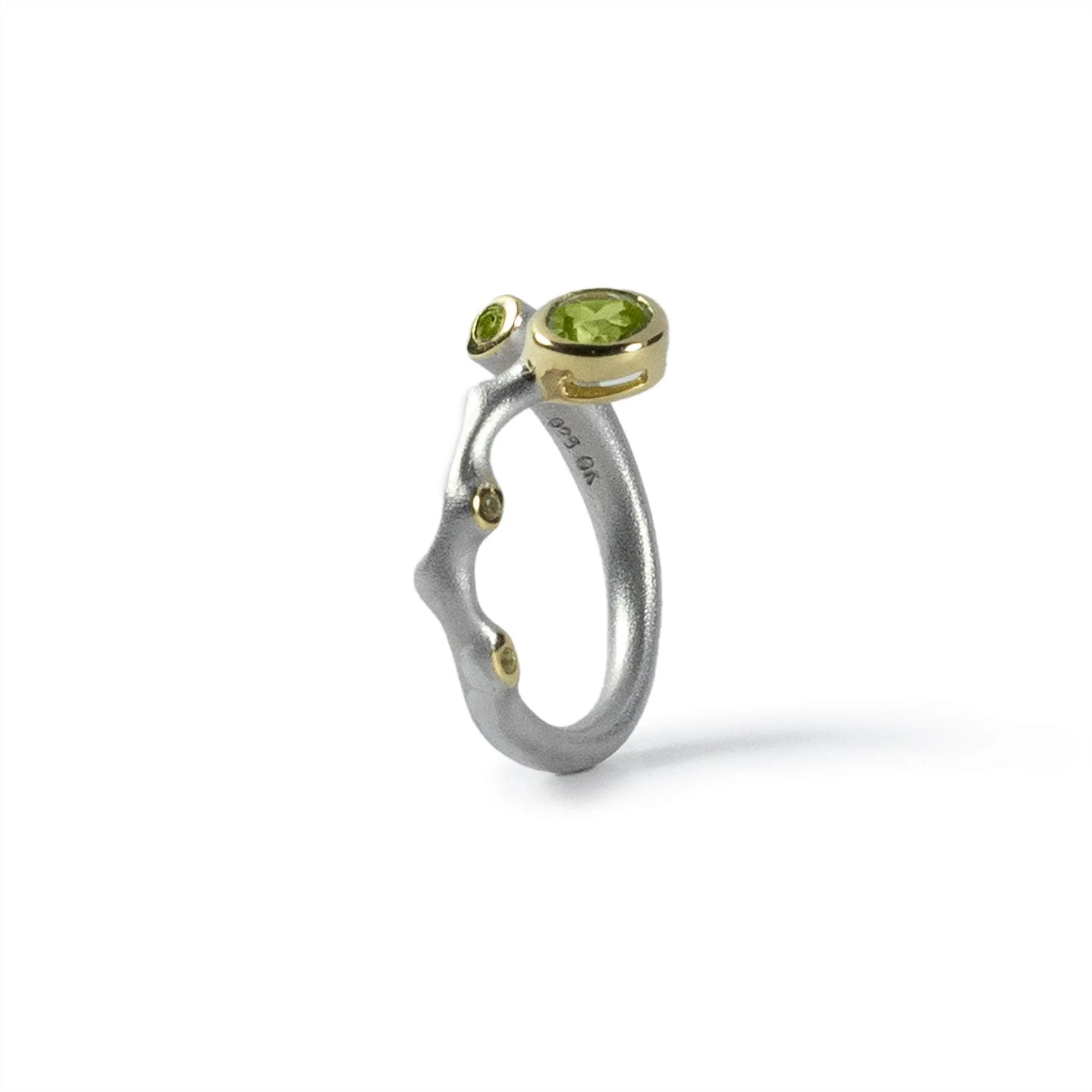 Alam Peridot Ring