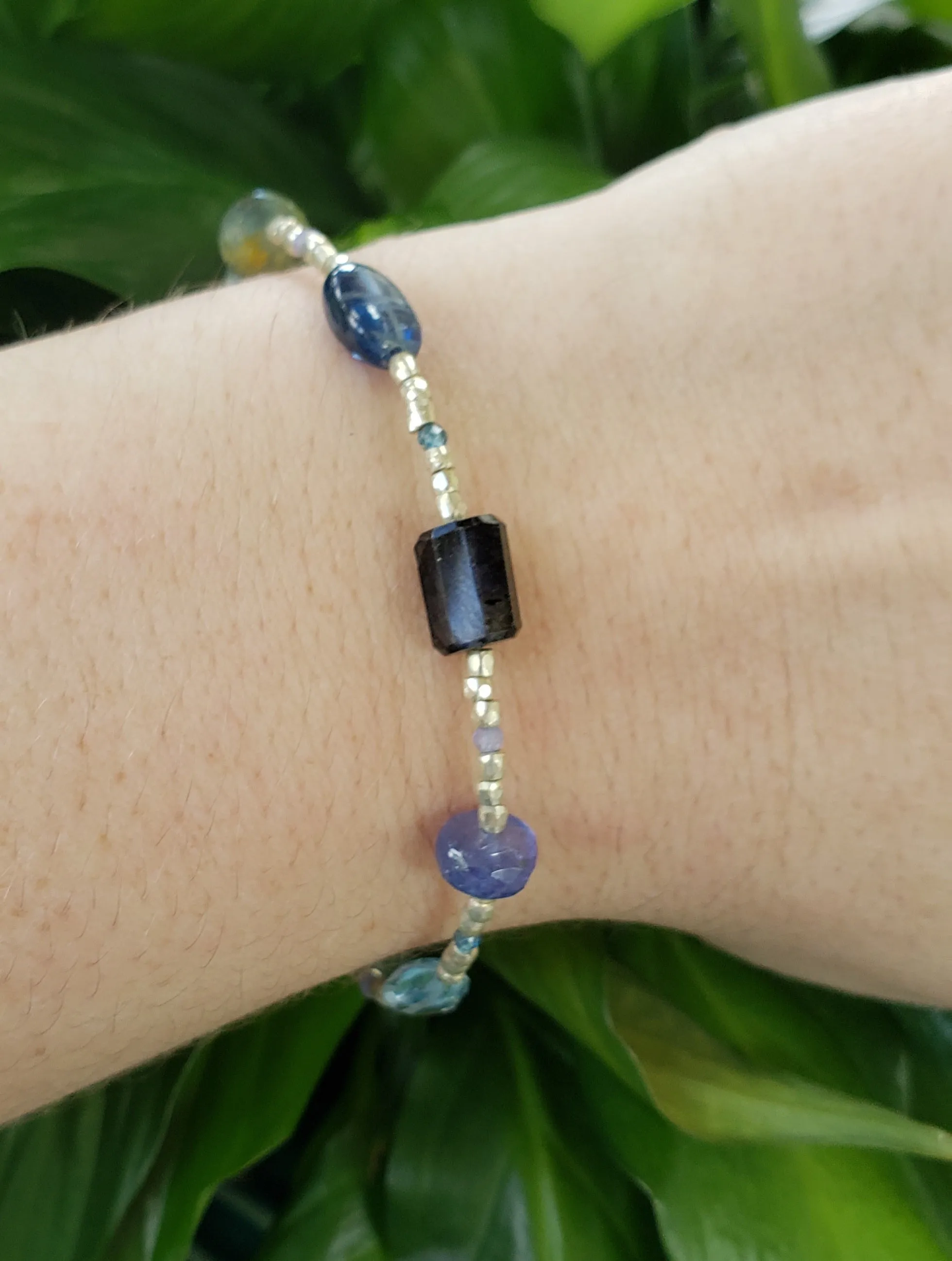 AVF Silver Glass, Labradorite, Kyanite, Moss Aqua & Tanzanite Beaded Bracelet