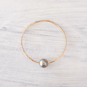 Black Beauty (Tahitian Pearl Bangle)