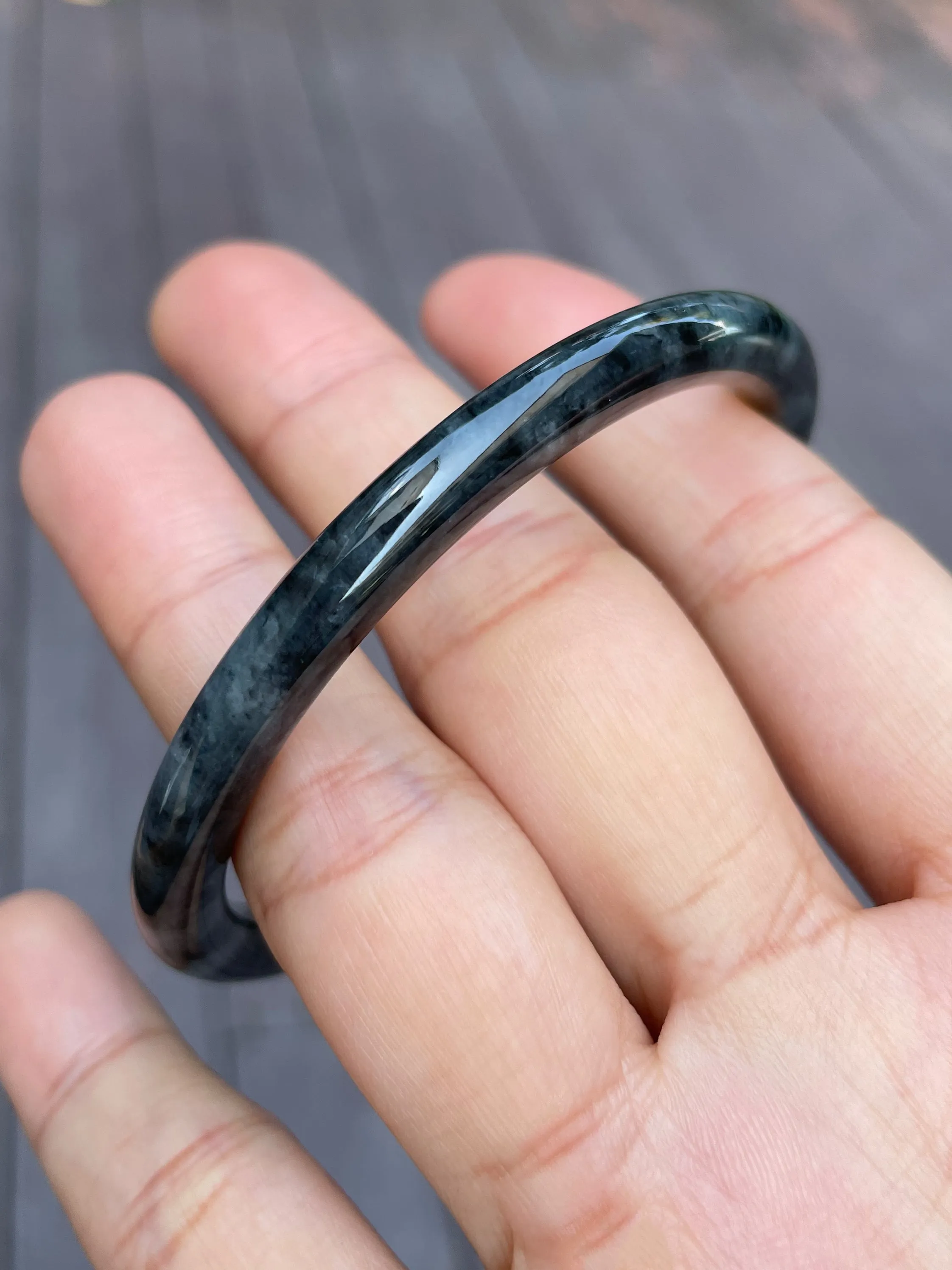 Black Jade Bangle | 57mm (NJBA059)