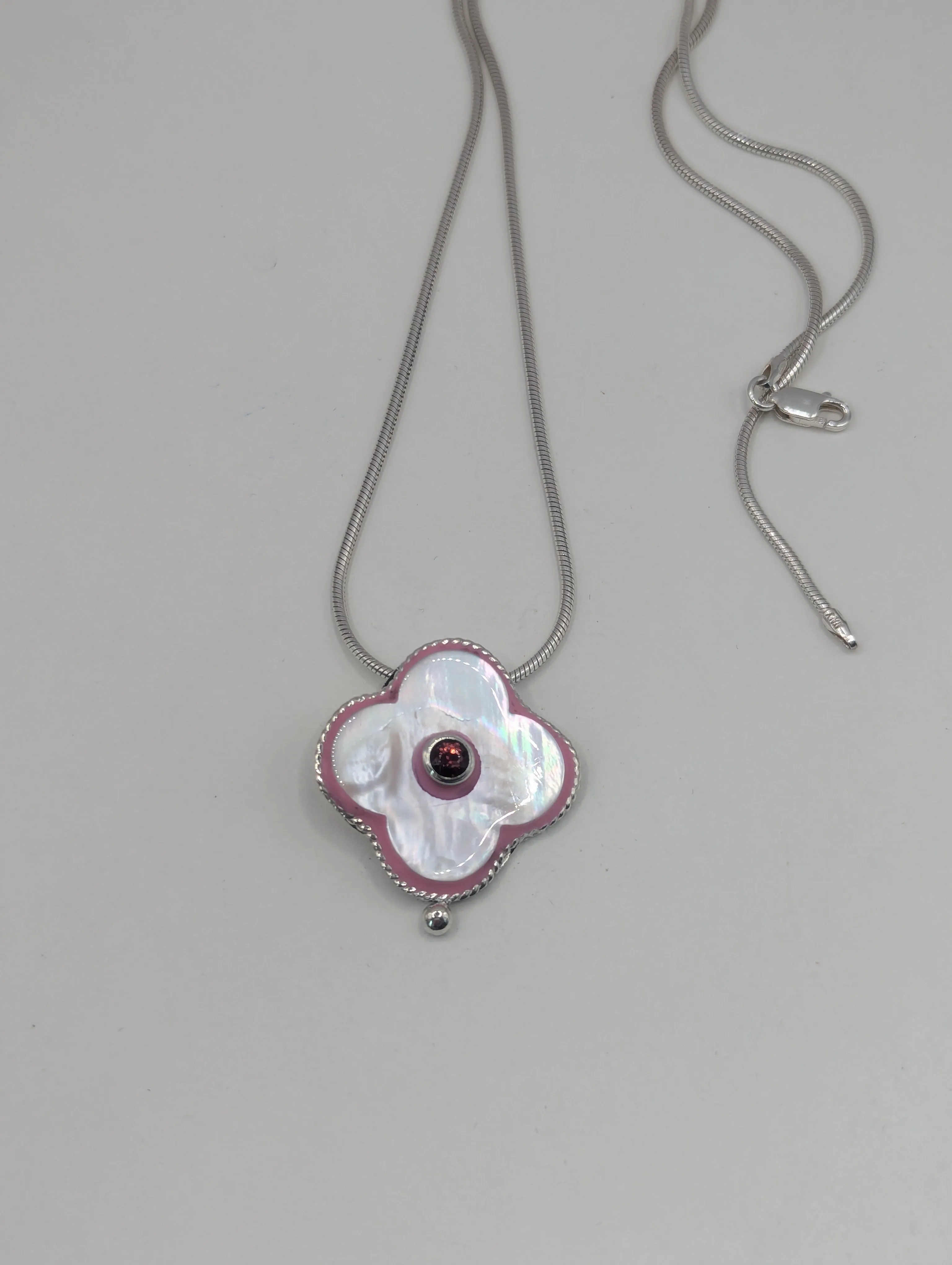 Clover white mother of pearl pendant with raspberry pink