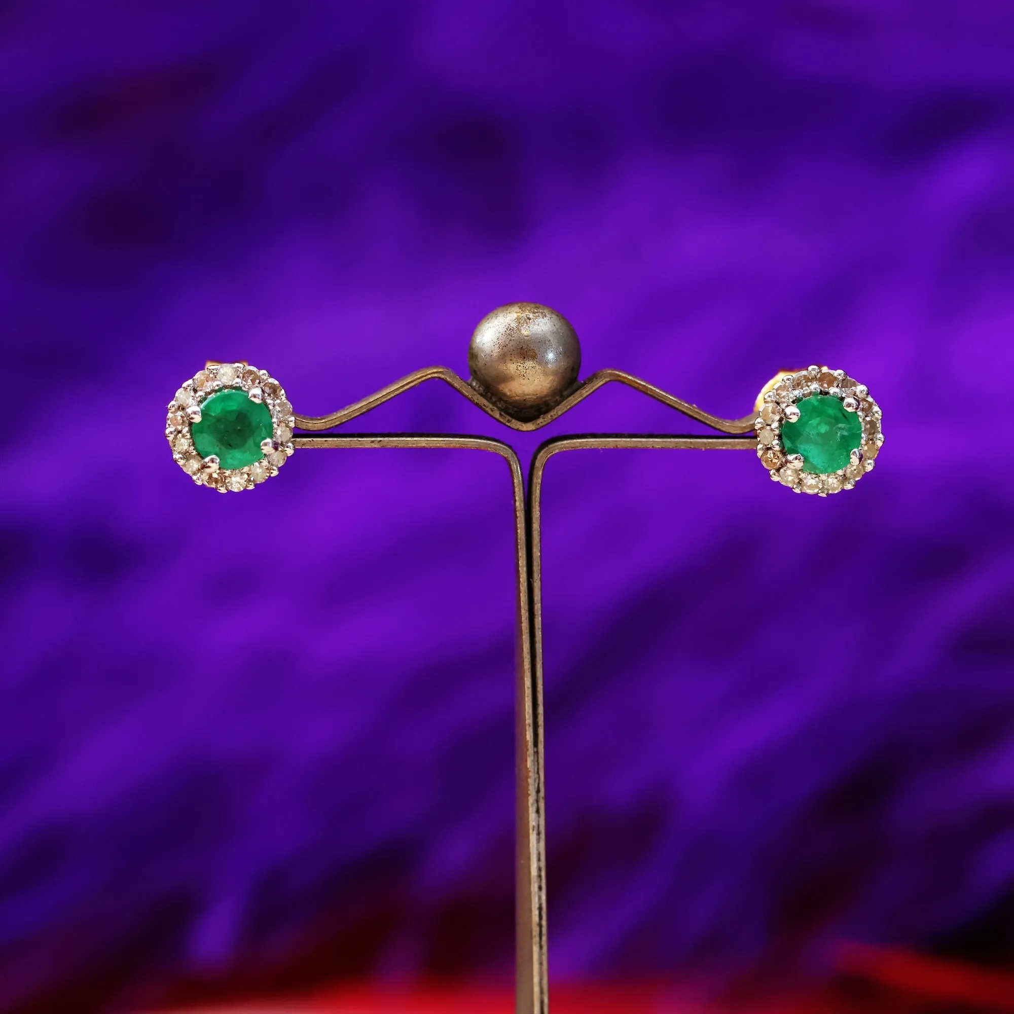 CUTE Emerald & Diamond Stud Earrings