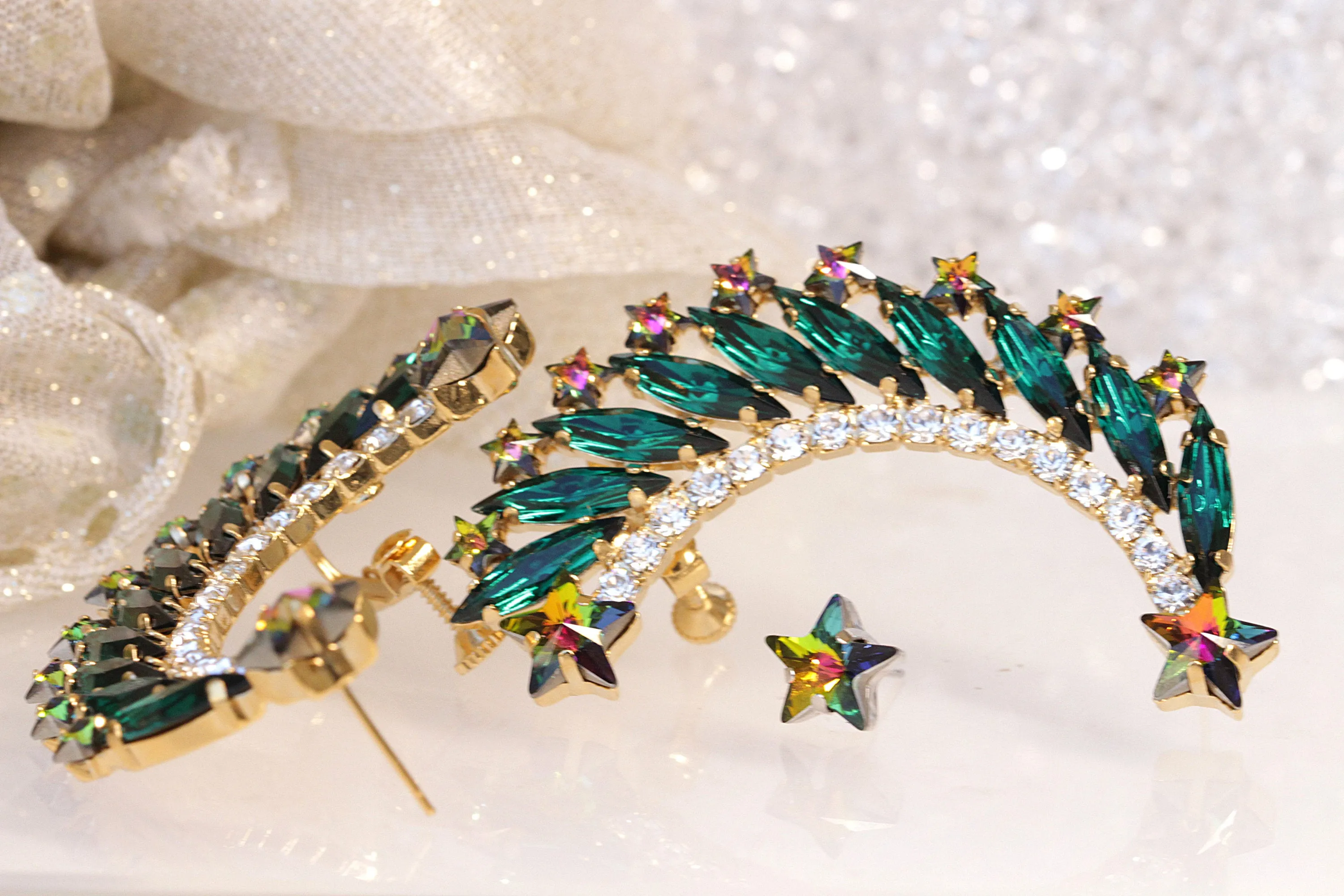 EMERALD STAR CLIMBING Earrings