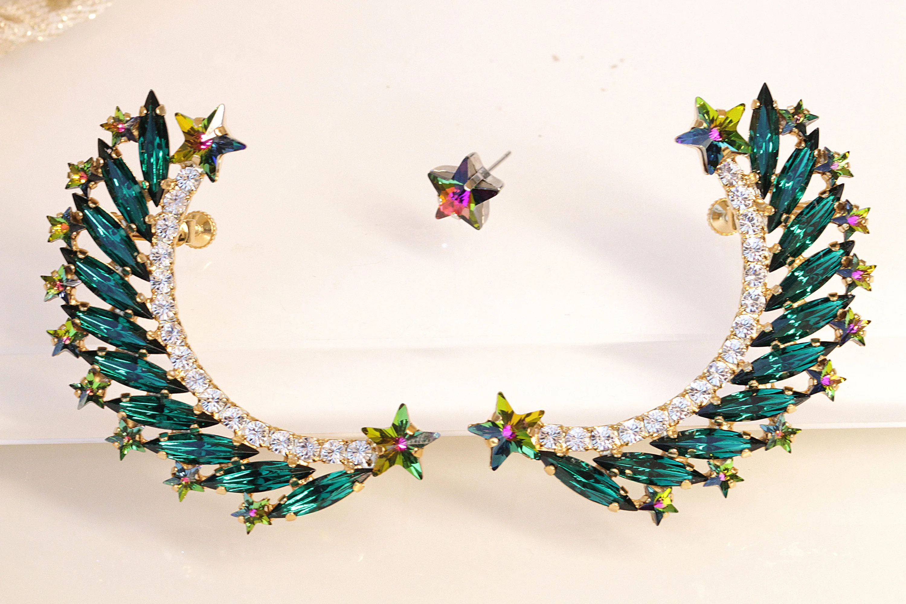 EMERALD STAR CLIMBING Earrings