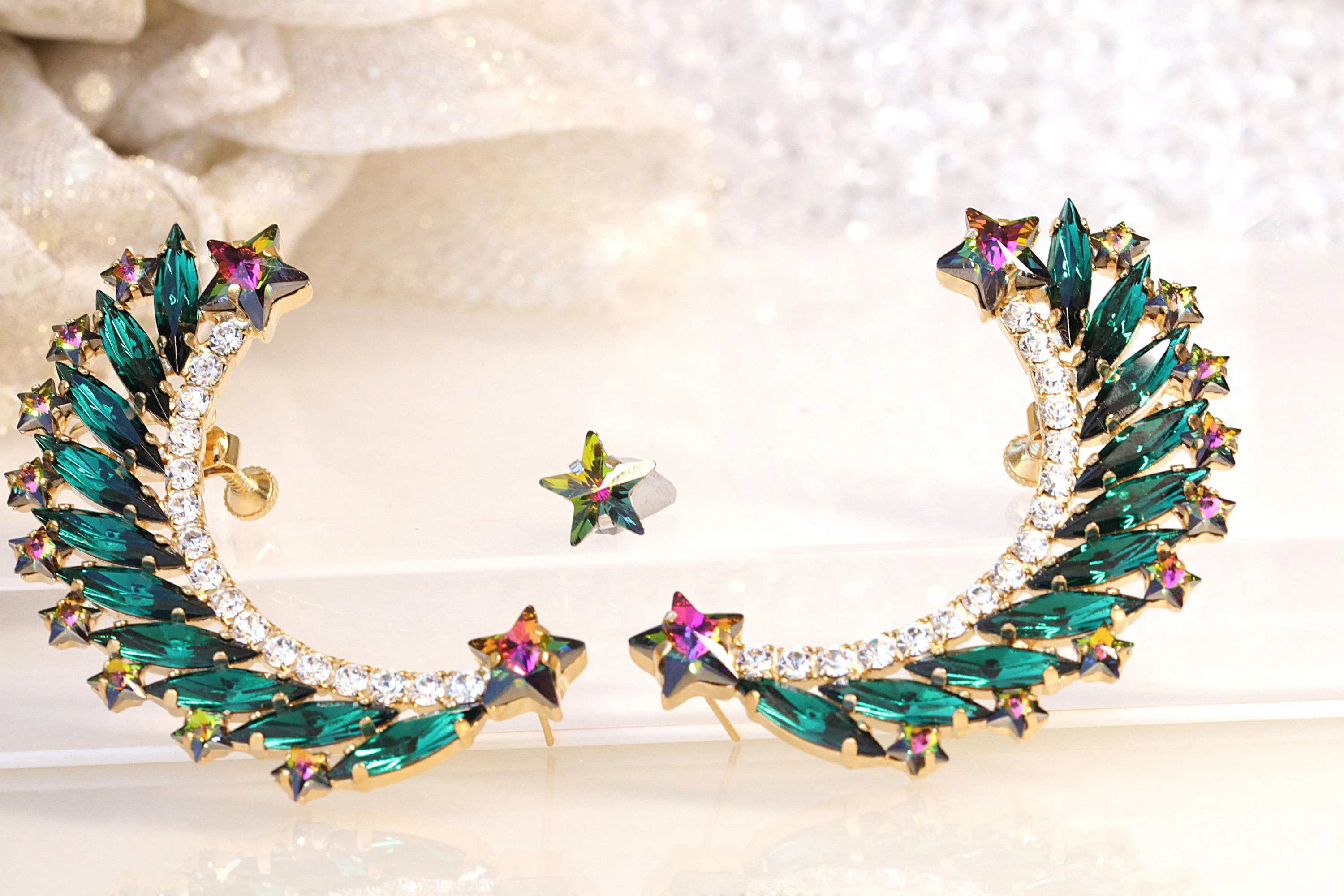 EMERALD STAR CLIMBING Earrings