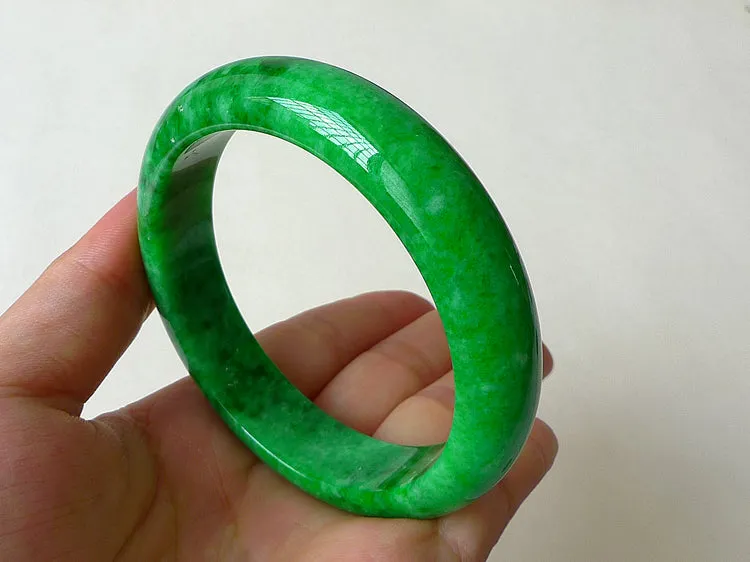 Natural Jade Bangle Jadeite Bangle Internal Diameter 56mm BER697