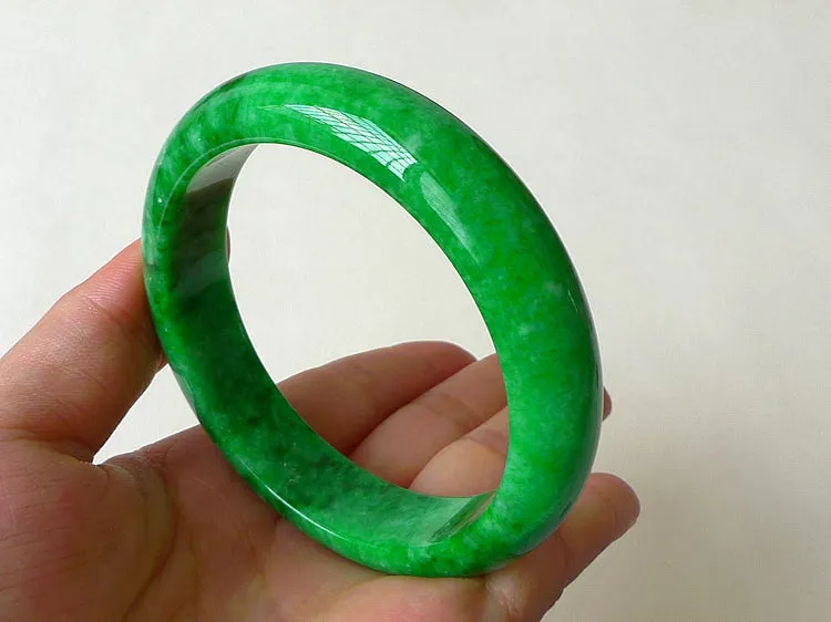 Natural Jade Bangle Jadeite Bangle Internal Diameter 56mm BER697