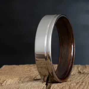 Polished single groove 6mm titanium wood ring with Rosewood