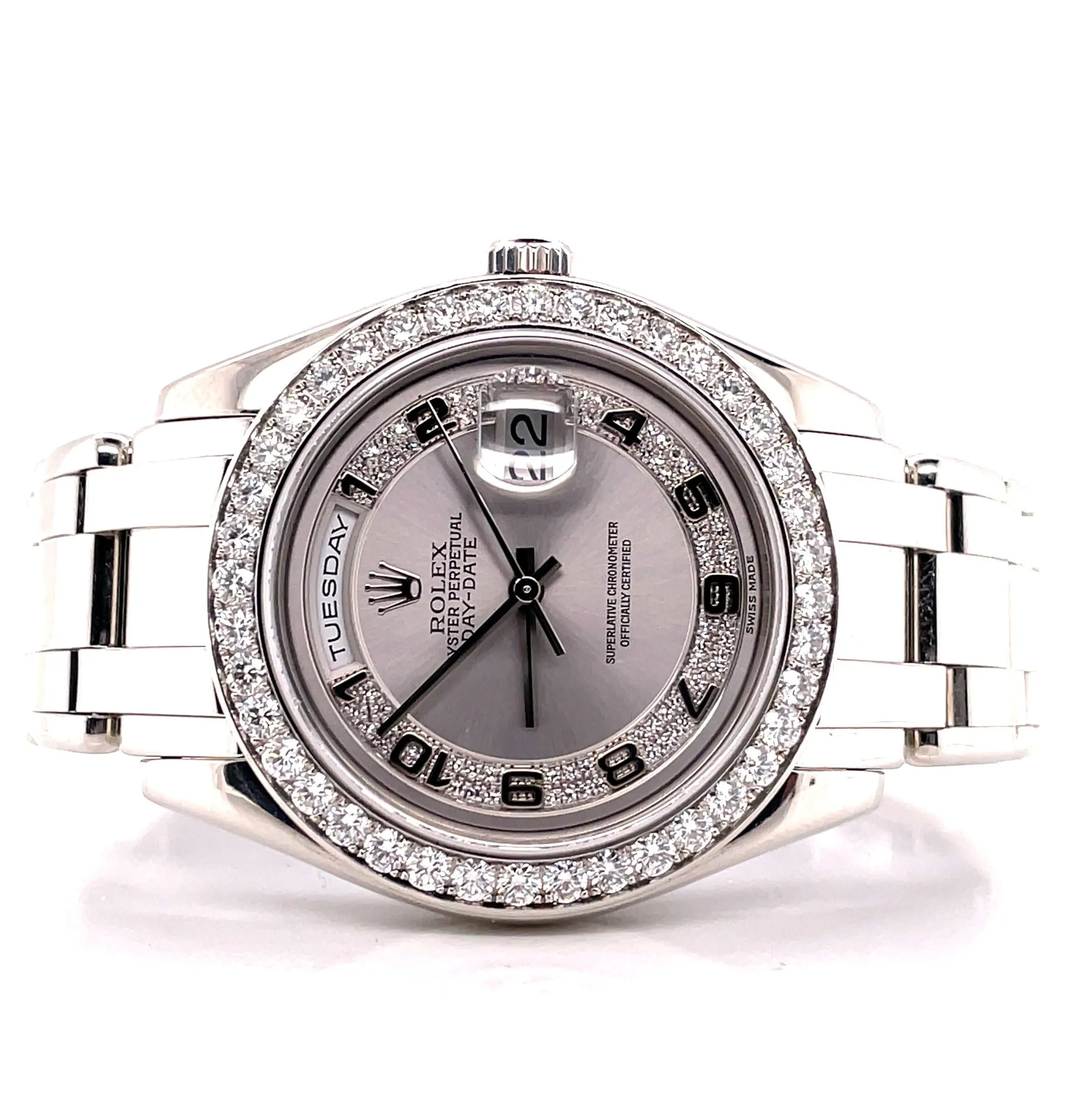 Rolex Masterpiece Day-Date 18946 Platinum 39 Factory Diamond Bezel Factory Silver Diamond Myriad Dial PreOwned