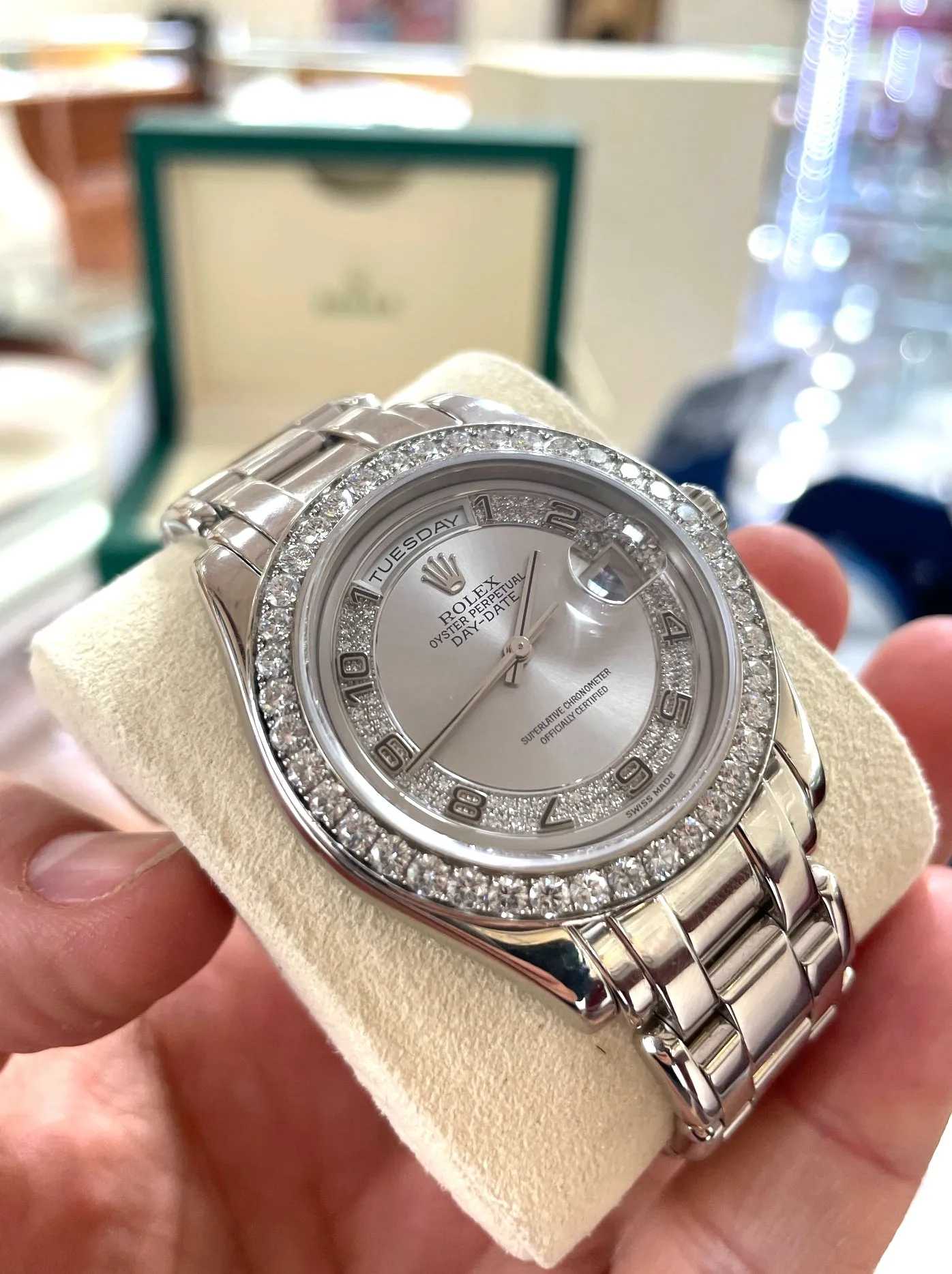 Rolex Masterpiece Day-Date 18946 Platinum 39 Factory Diamond Bezel Factory Silver Diamond Myriad Dial PreOwned