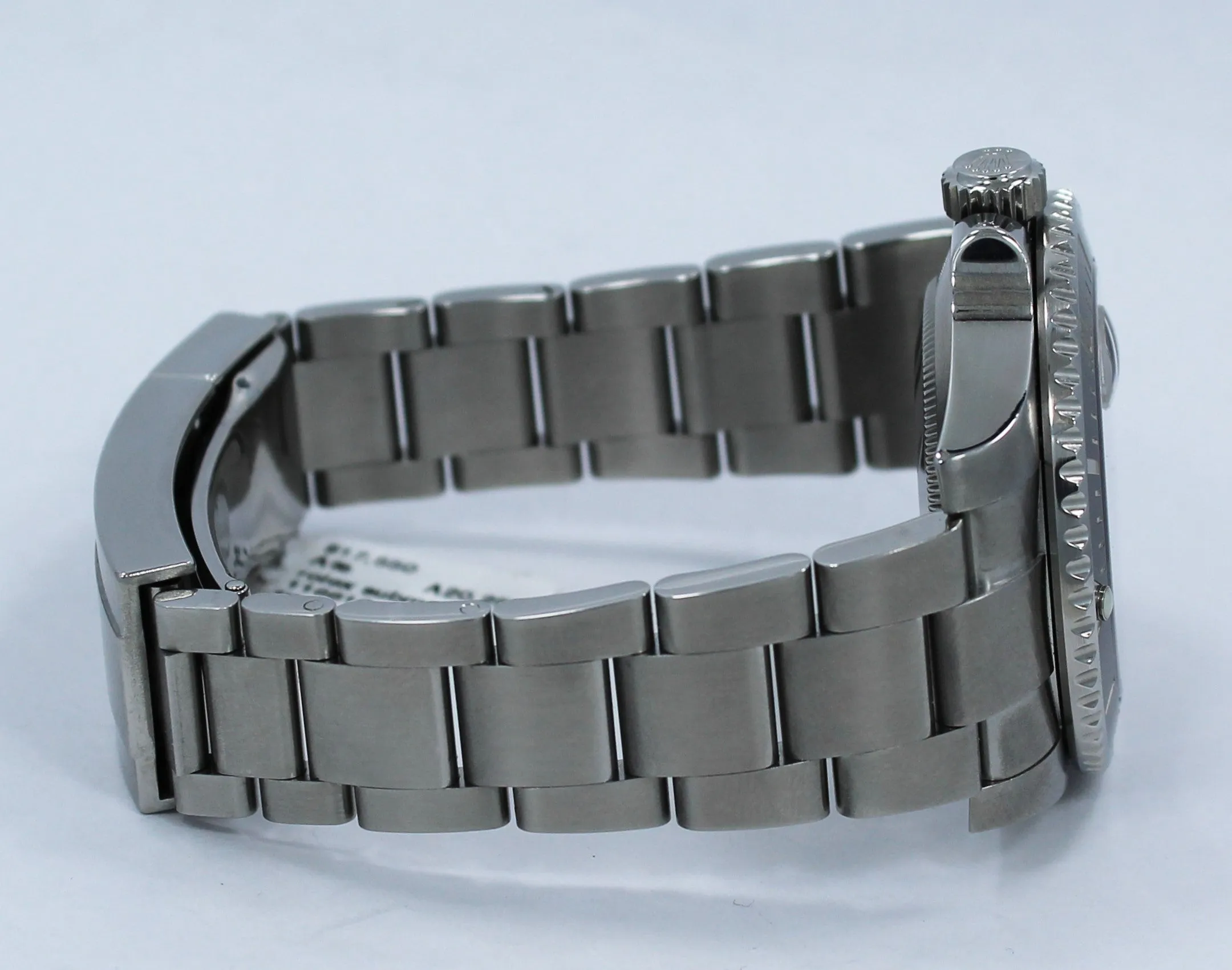 Rolex Oyster Perpetual Submariner Date 116610 LN RUBBER B & OYSTER BRACELET