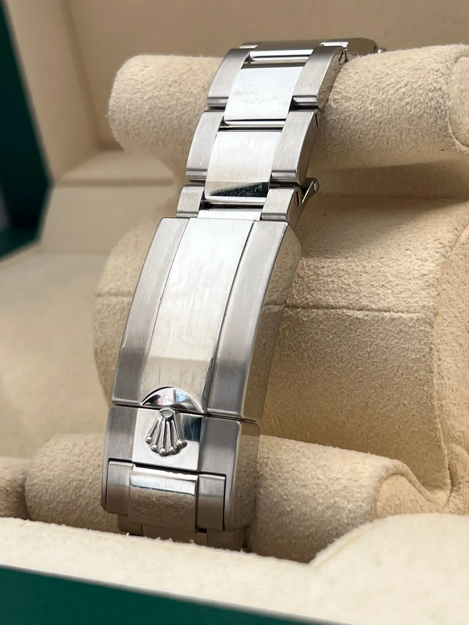 Rolex - Pre-owned Yacht-Master 40mm 116622 Silver Dial