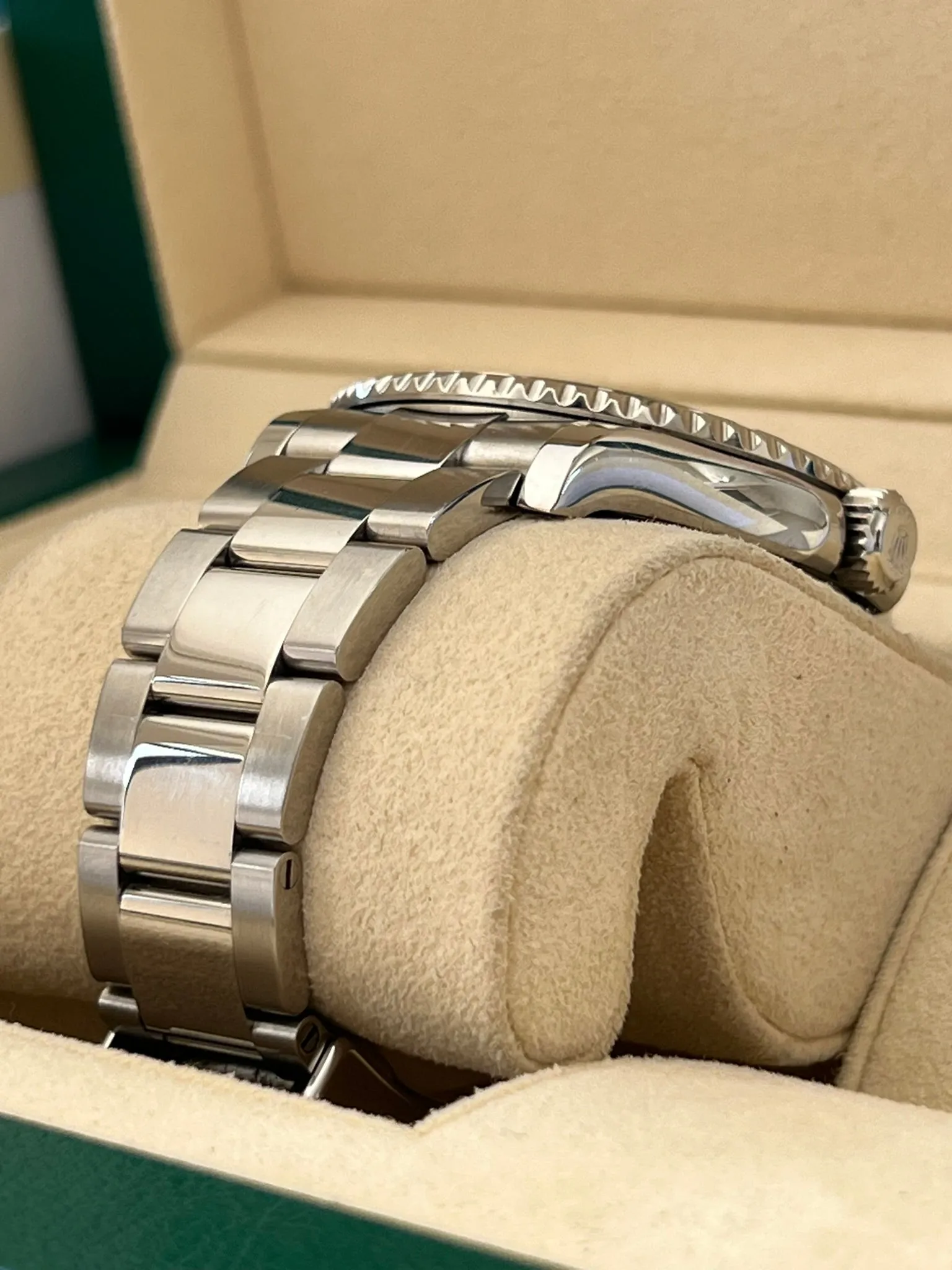 Rolex - Pre-owned Yacht-Master 40mm 116622 Silver Dial
