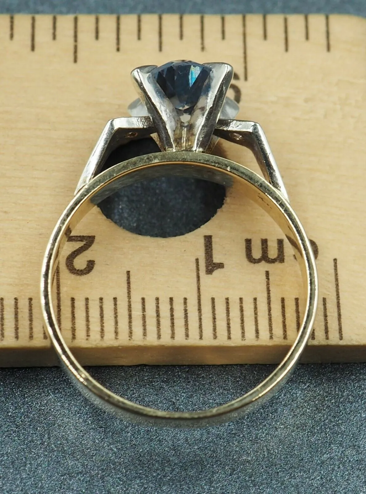 Spinel & Diamond 9ct Yellow & White Gold Ring